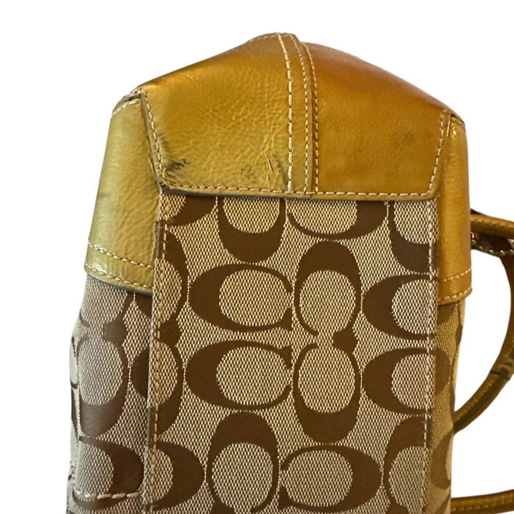 Coach Soho Signature Gold Trim Tote 12564 – Vintage Classic ✨